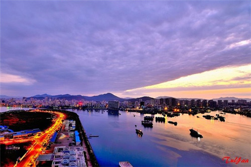 墙面火锅店壁龛造型设计