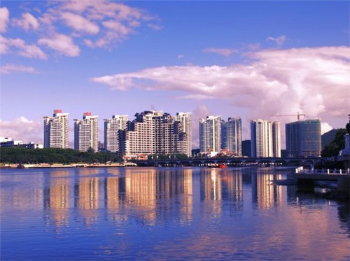 在佳木斯市开中式快餐加盟店有没有值得推荐的品牌，佳木斯市还能加盟宴遇石锅吗