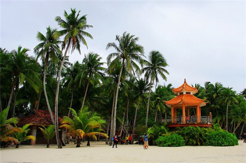 在保定市加盟鱼火锅选址开店都需要注意些什么，伟记石锅鱼加盟在保定市开店怎么样